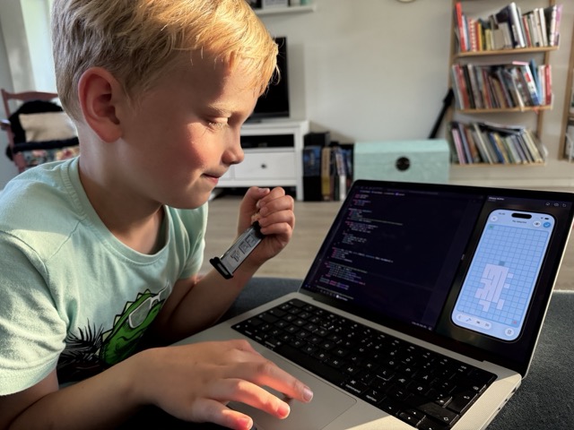 Andreas testing out the app